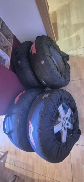 Set 4 roț cu anvelope iarnă R17