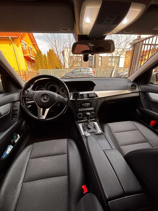 Mercedes-Benz C 180 CGI Automatik BlueEFFICIENCY Avantgarde