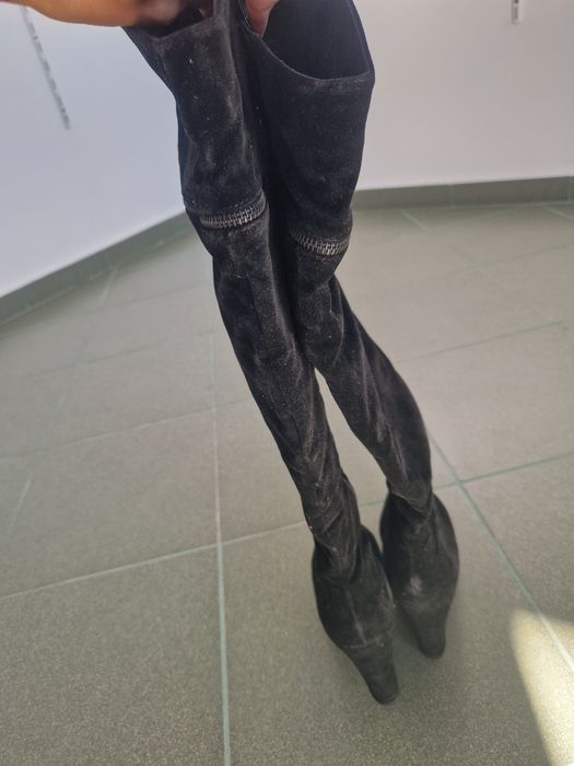 Дамски чизми в черен цвят