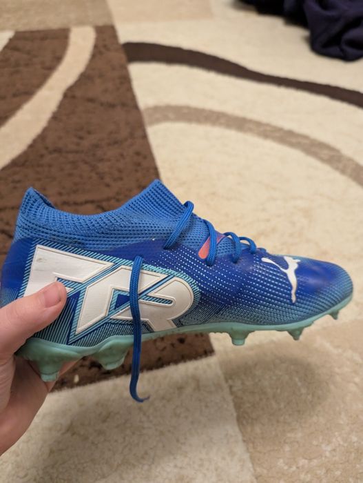 Ghete puma future marimea 38 purtate doar de 2 ori,sunt aproape  noi