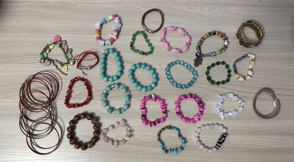 Браслет из камней