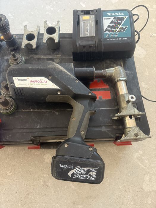 Преса за траби и фитинги Rehau rautool3