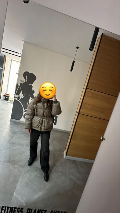 Продаётся верхняя одежда в отличном состоянии