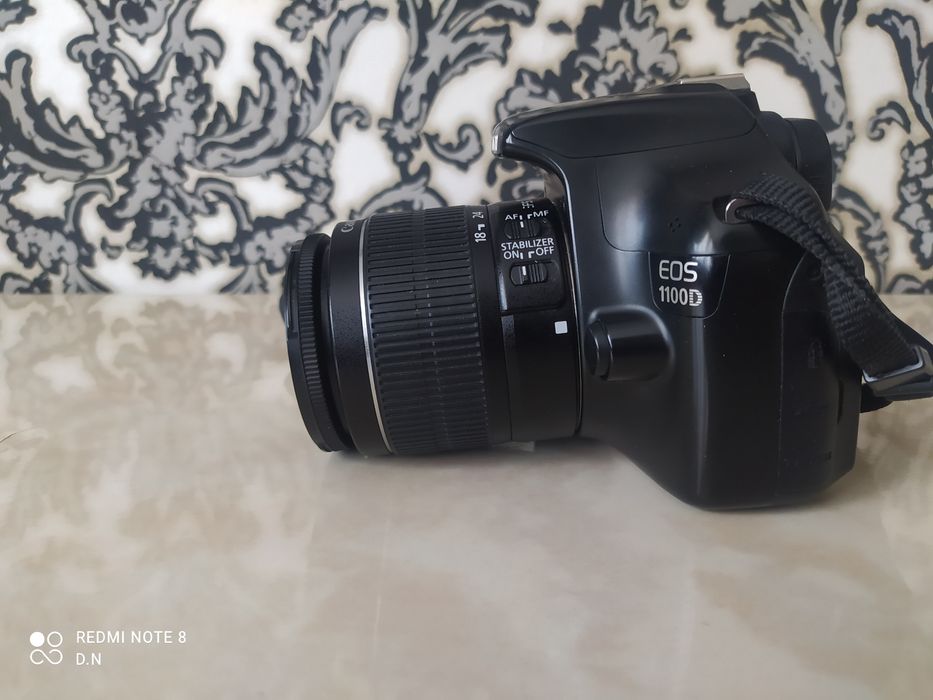 Canon EOS 1100 D