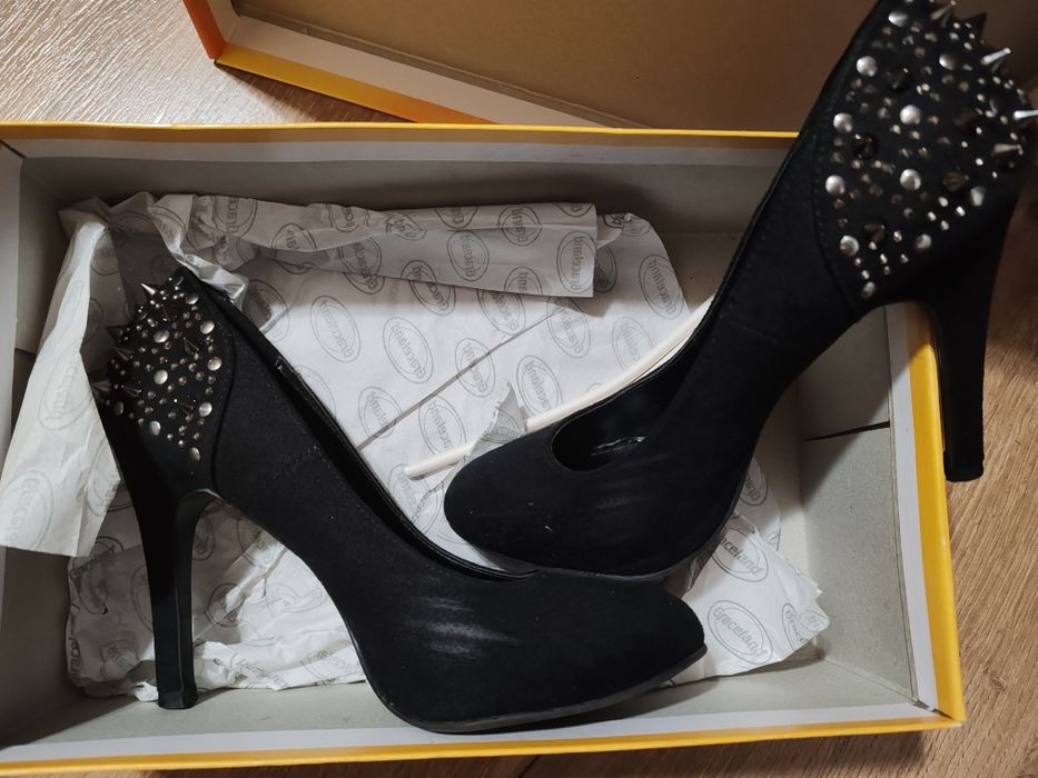 Обувки на ток 37 номер