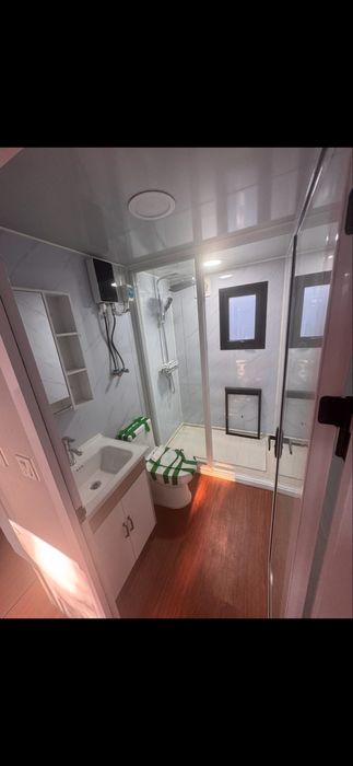 Casa modulara tip container