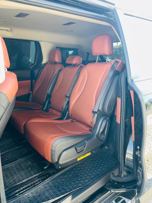 KIA Carnival 2-pozitsya avtomobil sotiladi !