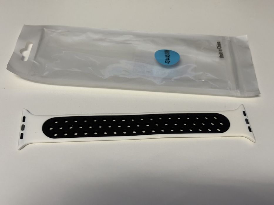 Curea Apple Watch 42/44/45/49 mm silicon sport alb negru M*