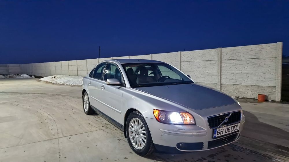 Vând sau schimb Volvo S40 2.4 i