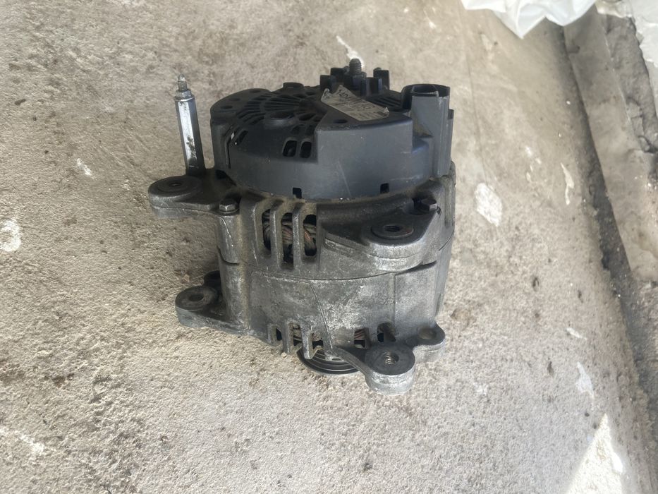 Генератор на Volkswagen Jetta 2,5