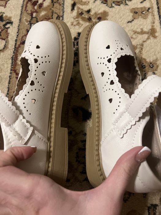 Туфли на девочку 34 р