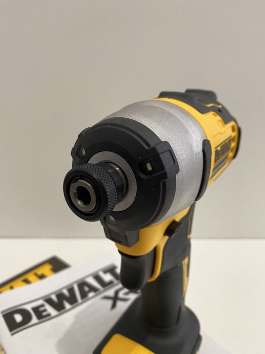 Безчетков Импакт / Винтоверт DeWALT DCF809N   ЧИСТО НОВ С ГАРАНЦИЯ