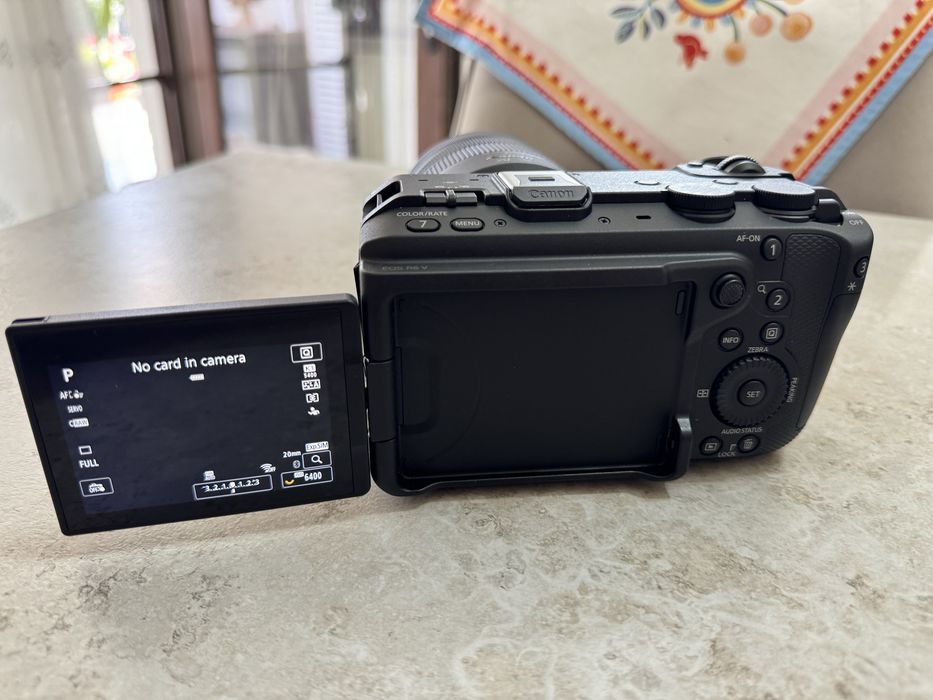Aparat CANON EOS R6V 20-50Mm