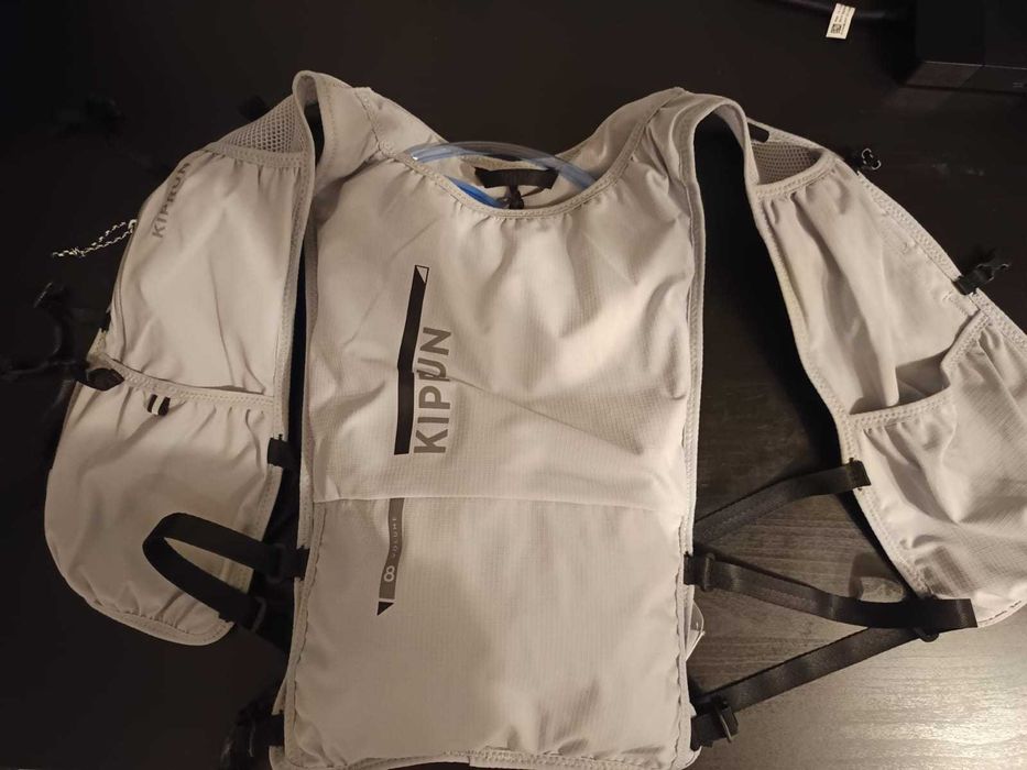 Vesta alegare trail KIPRUN 8L Gri Unisex marime universala