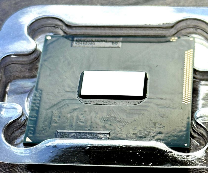 Procesor Laptop Intel Core i7 3520M, 90 de lei , Incarcator HP Elitebook 65W 70 de lei