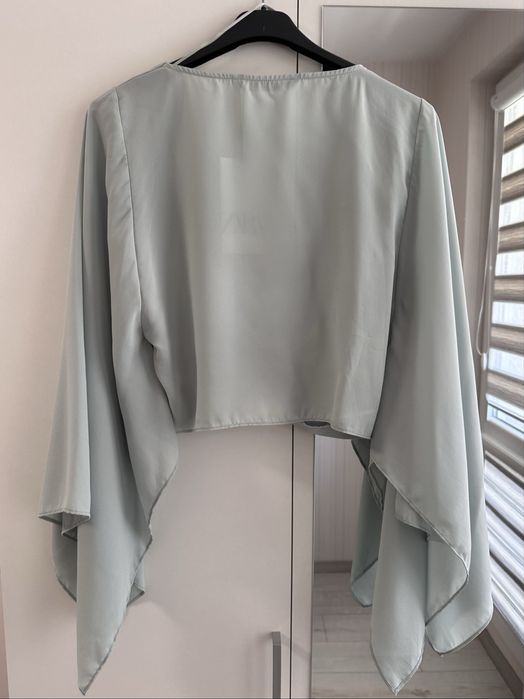 Zara блуза – цвят мента, ефектни дълги ръкави