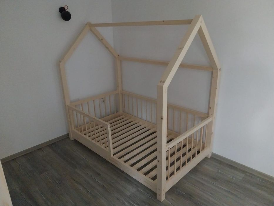 Pat Montessori copii din lemn masiv – la comandă | Livrare în toată ța