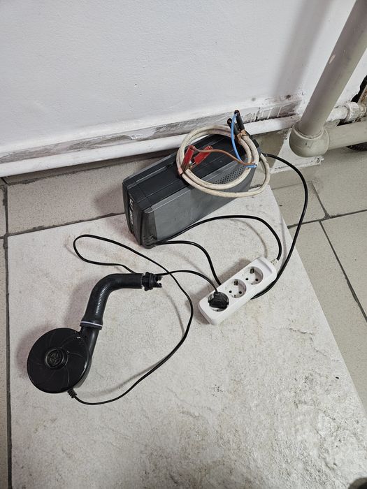 Преобразователь 12 на 220