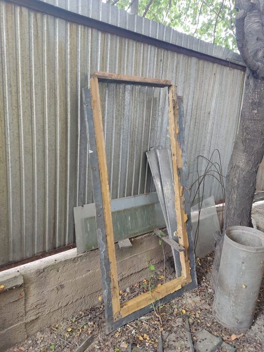 Дверь входная железная