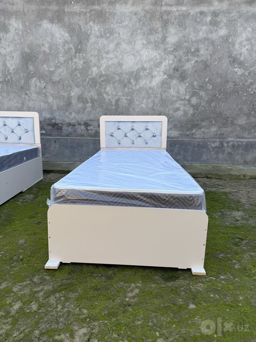 Krovat. Kravat bir kishlik artapeditichiskiy matras bilan