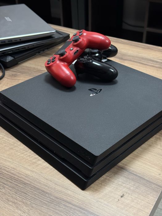 PlayStation 4 Pro + EA Play на 1 год