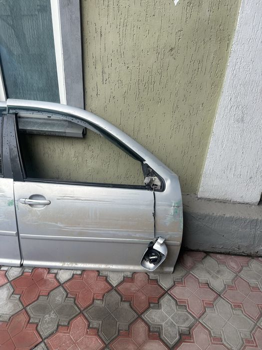 Продам двери гольф 4