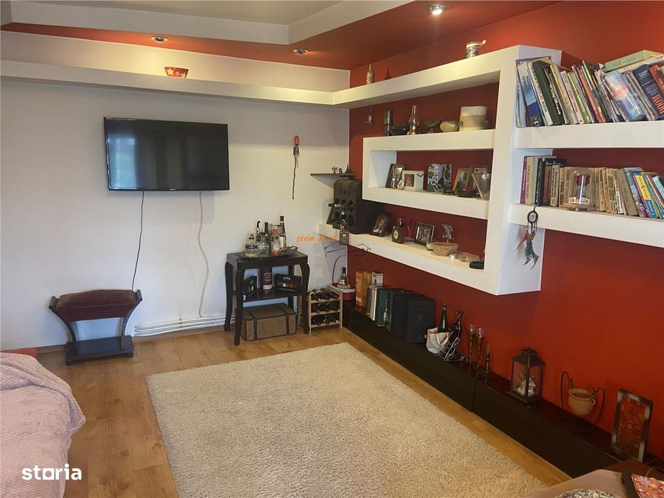 Apartament 3 camere , zona ultracentrala - Unitatea de Pompieri, renov — fotografia 1
