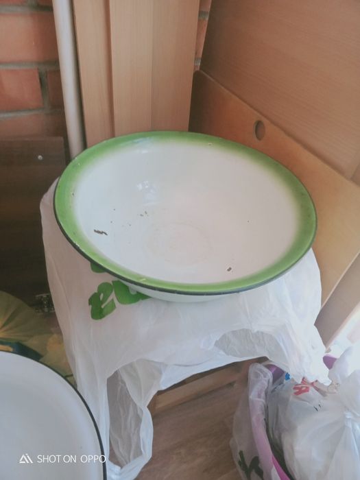 Продам посуду в отличном состоянии