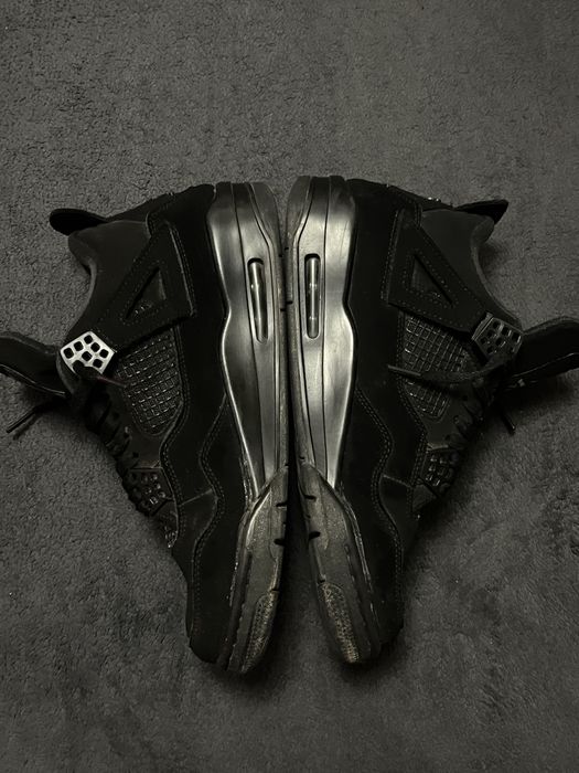 Jordan 4 black cat
