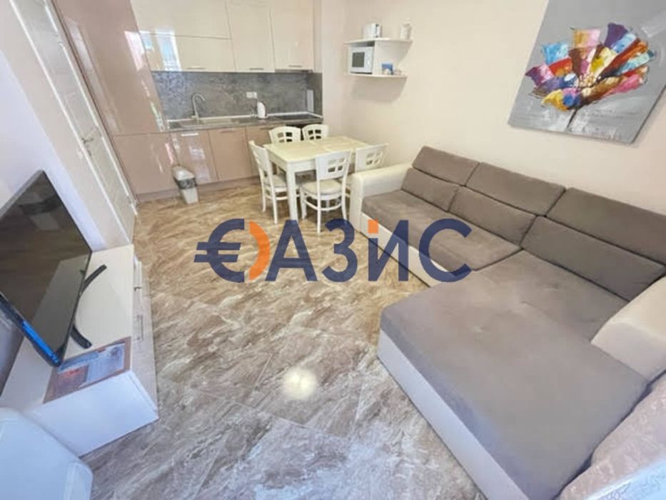 Продава се Двустаен апартамент в Свети Влас - 61 кв.м за 1968 €/кв.м - Снимка #1