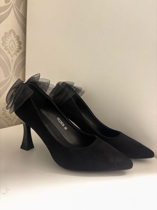 Туфли черные лодочки 36-37