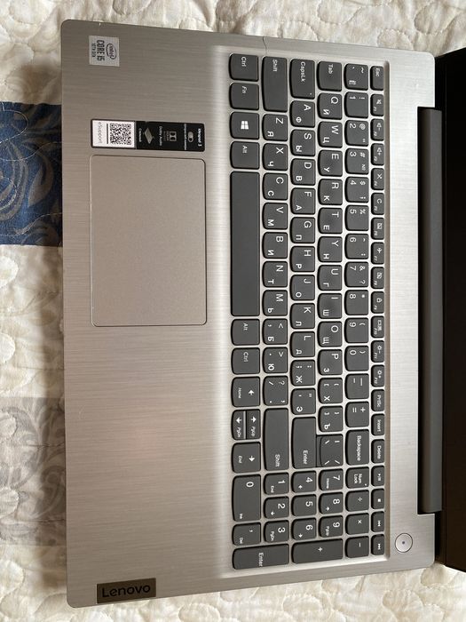 Продам ноутбук  Lenovo Core i5-1035G1