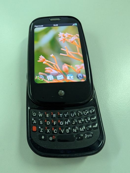 Palm Pre WebOS smartphone