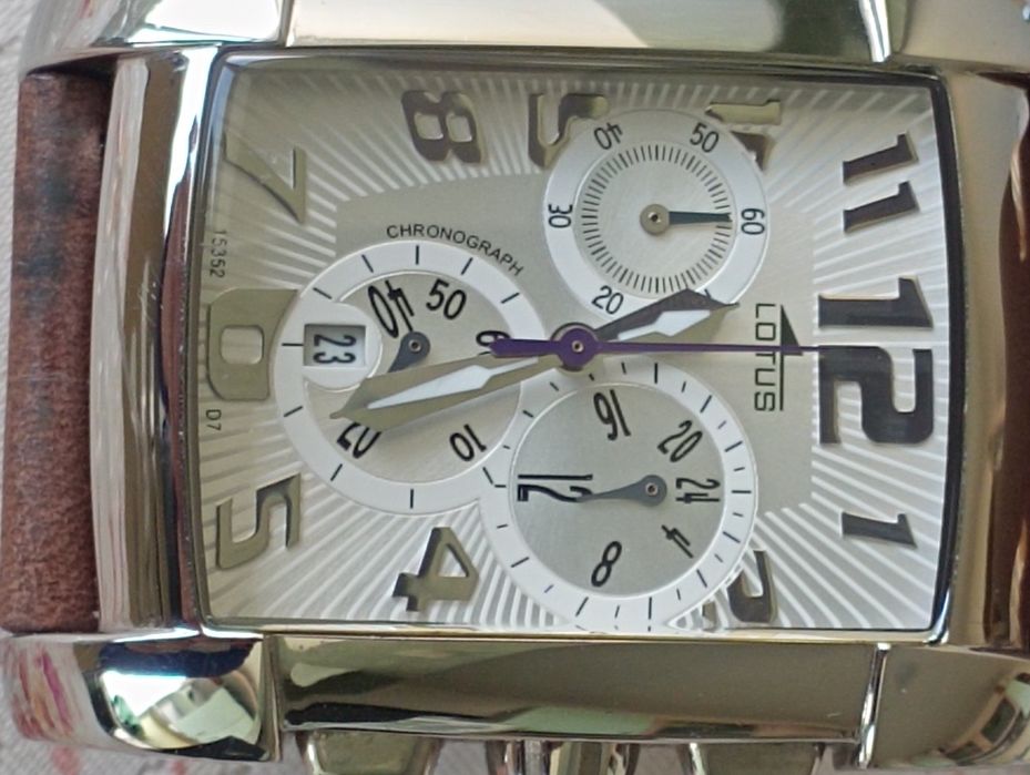 Мъжки часовник Lotus