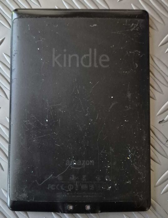 електронни четци Amazon Kindle (Paperwhite 10-то поколение & Kindle 4 Touch)