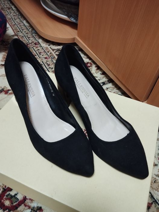 Продам туфли женские замша