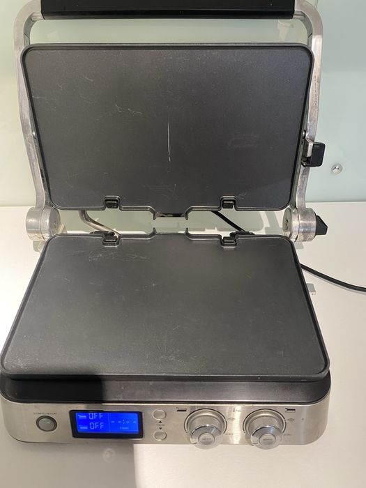 Мультигриль DeLonghi CGH1030D