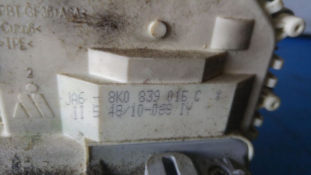 broasca incuietoare usa stanga spate audi a4 b8 8k0839015c