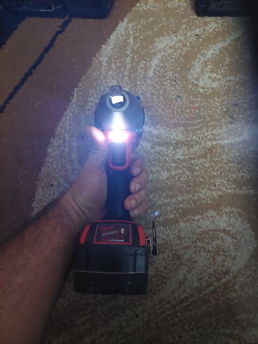 Milwaukee impact cap pătrat m18 biw 12 an 2023