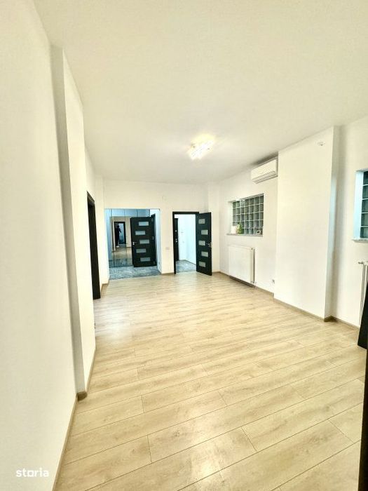 Inchiriere apartament 4 camere Piata Romana
