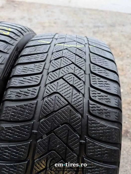 SET 2 Anvelope Iarna 235/40 R19 PIRELLI Sottozero 3 Elect 96V - PNCS