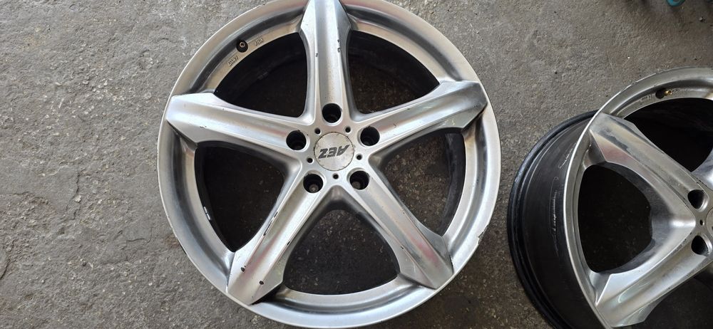 4 броя - 19" джанти AEZ с гуми Pirelli