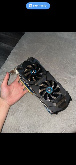 Продам видеокарту Sapphire Vapor X-R9 (280x-3GB)
