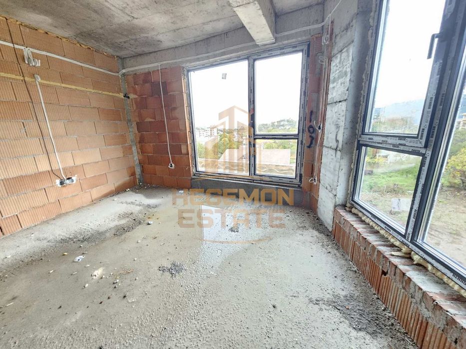 Продава се Тристаен апартамент в Варна, Левски - 89 кв.м за 1869 €/кв.м - Снимка #1