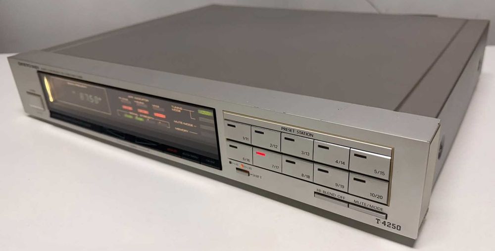 Onkyo Integra T-4250 Tuner Quartz Sistem APR Made in Japan pt Amplificator Stereo