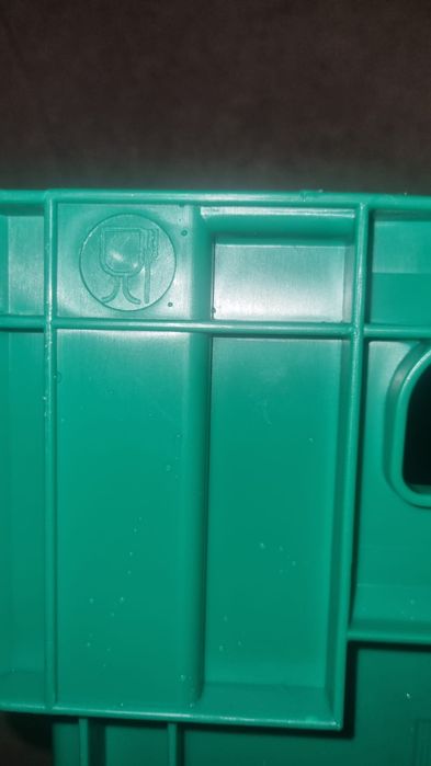 Ladite alimentare din plastic