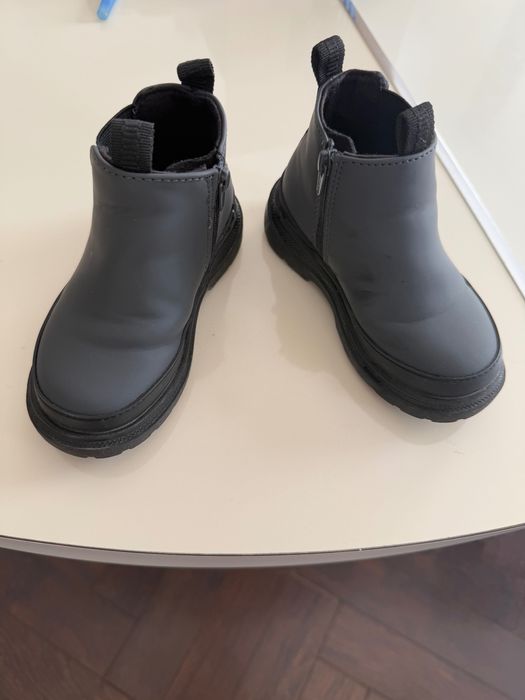 Ghete  toamna Zara marimea 23