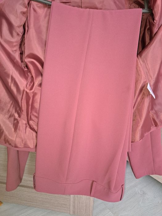 Продам женский брюшной костюм