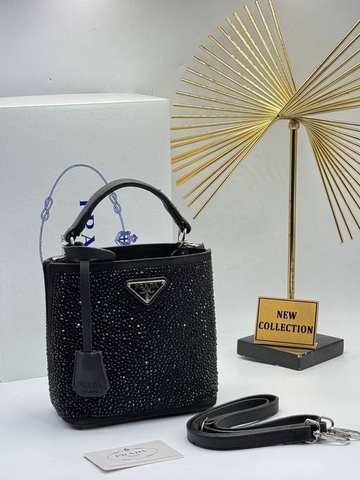 Стилна дамска чанта