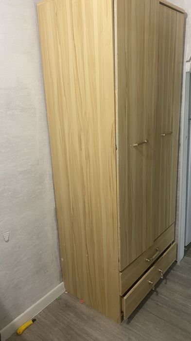 Шкаф срочно продам